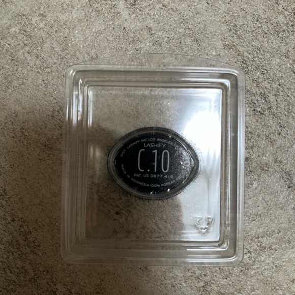Lashify Lashes C10 - Picture 1 of 3